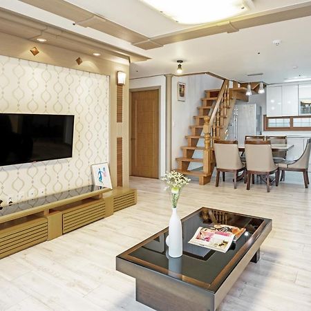 Home Fourest Resort Geoje Exterior photo