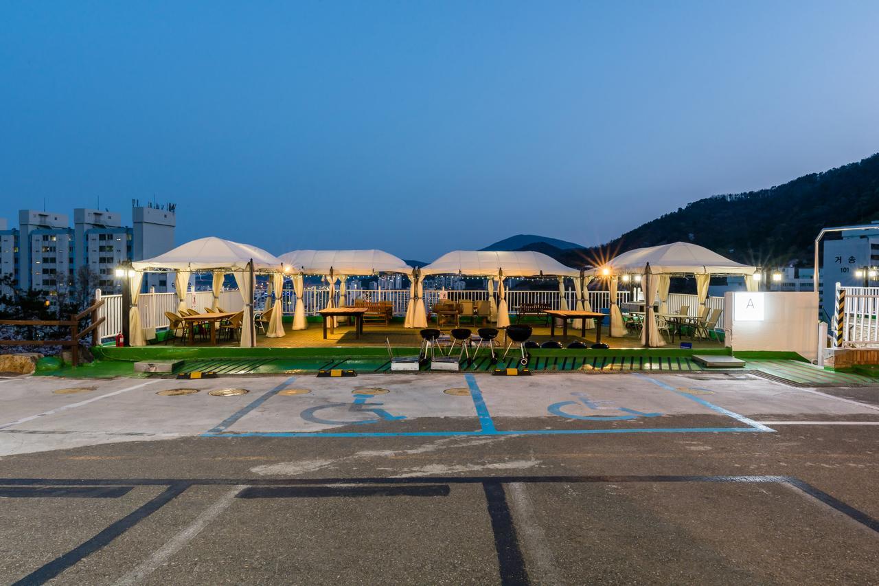 Home Fourest Resort Geoje Exterior photo